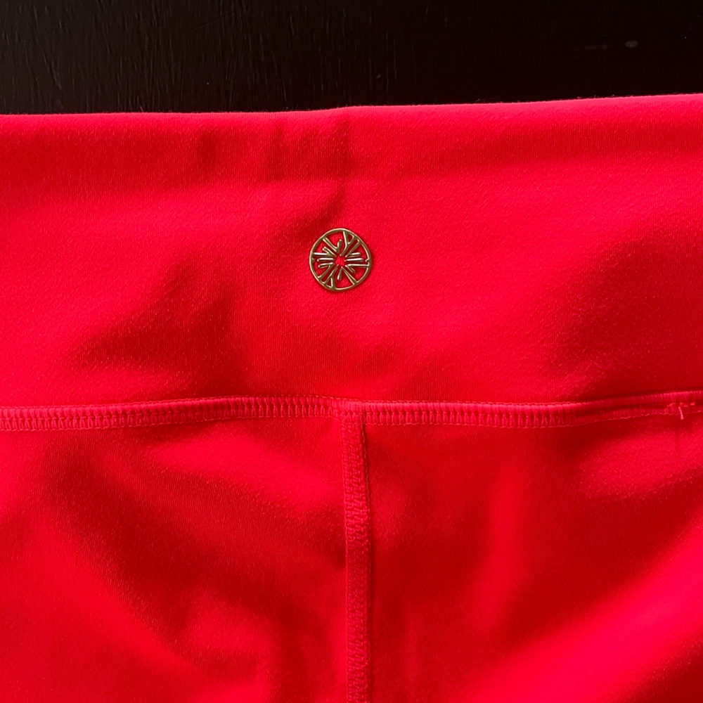 UPF 50+ Lilly Pulitzer Luxletic Scallop Tank and Bike Short Matching Set, Medium - Picture 9 of 14